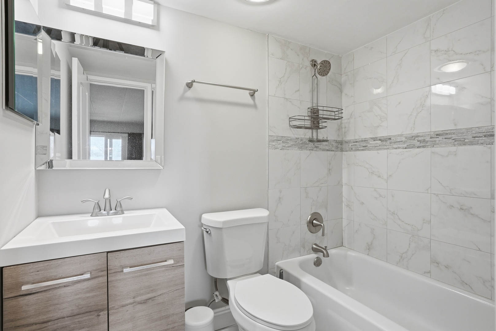 6443 Clarendon Hills Road, Unit 402 Willowbrook, IL 60527 - Photo 10 of 21