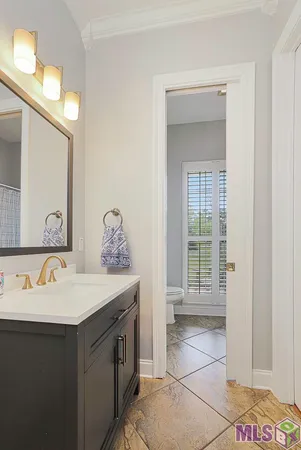 $989,000 | 5042 Thompson Cove Drive, St. Francisville, LA 70775