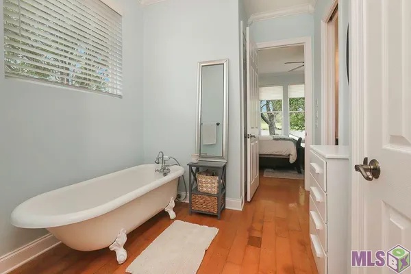 $989,000 | 5042 Thompson Cove Drive, St. Francisville, LA 70775