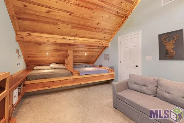 $989,000 | 5042 Thompson Cove Drive, St. Francisville, LA 70775