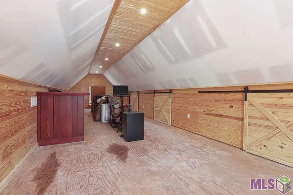 $989,000 | 5042 Thompson Cove Drive, St. Francisville, LA 70775