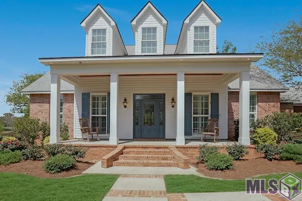 $989,000 | 5042 Thompson Cove Drive, St. Francisville, LA 70775