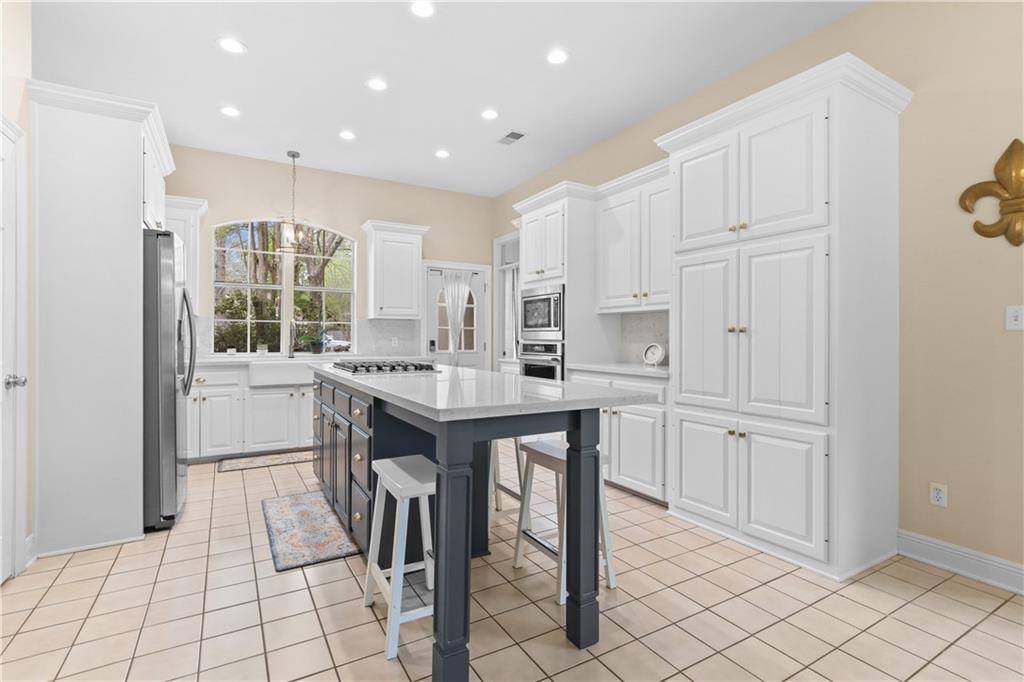 1183 Rue Bayonne Mandeville, LA 70471 - Photo 8 of 25 Gallery Image 8