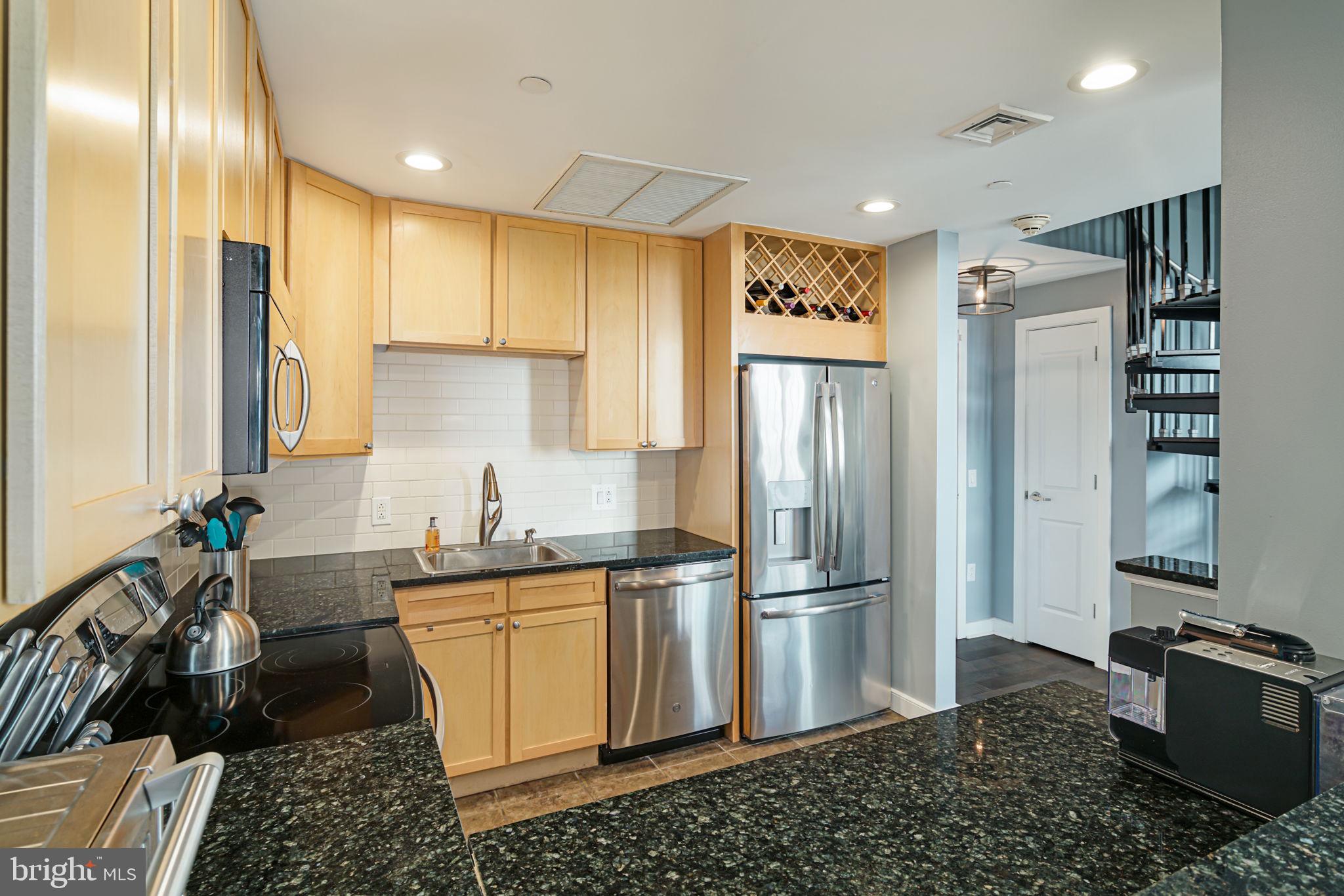 111 South 15th Street, Unit P306 Philadelphia, PA 19102 - Photo 4 of 35