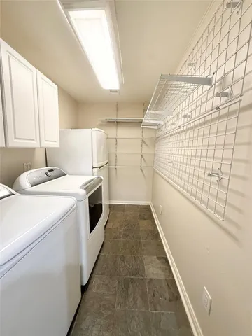 $2,400 | 5545 Pagewood Lane, Houston, TX 77056