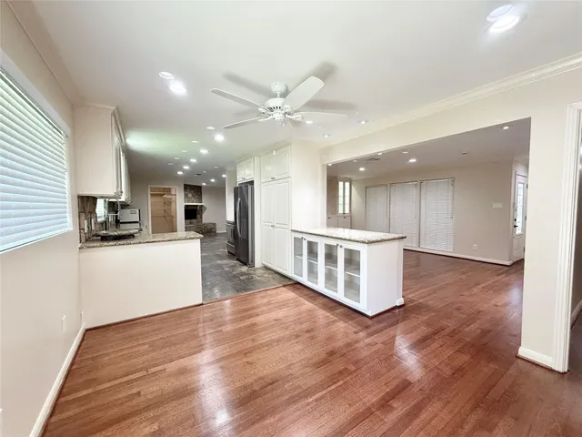 $2,400 | 5545 Pagewood Lane, Houston, TX 77056