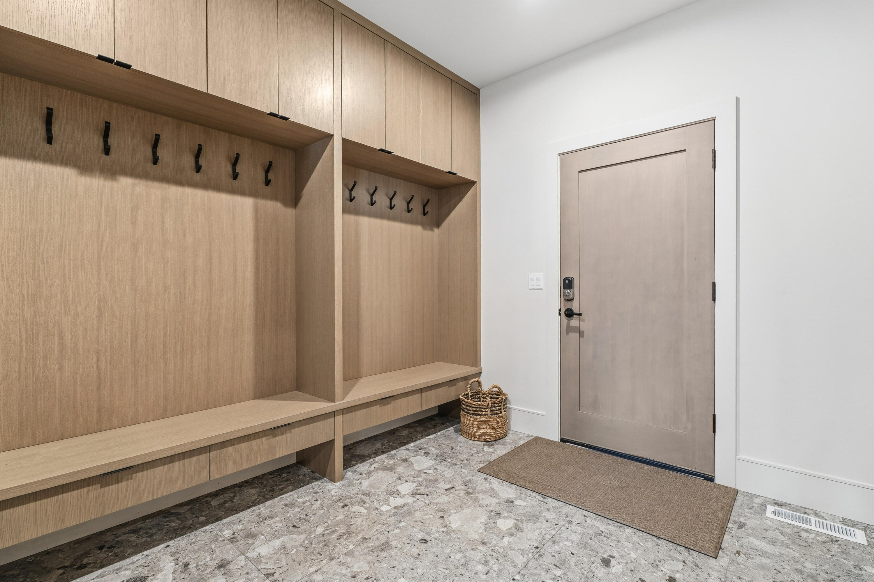 56350 Mirror Rock Loop, Unit 360 Bend, OR 97707 - Photo 69 of 86 64-Mud Room