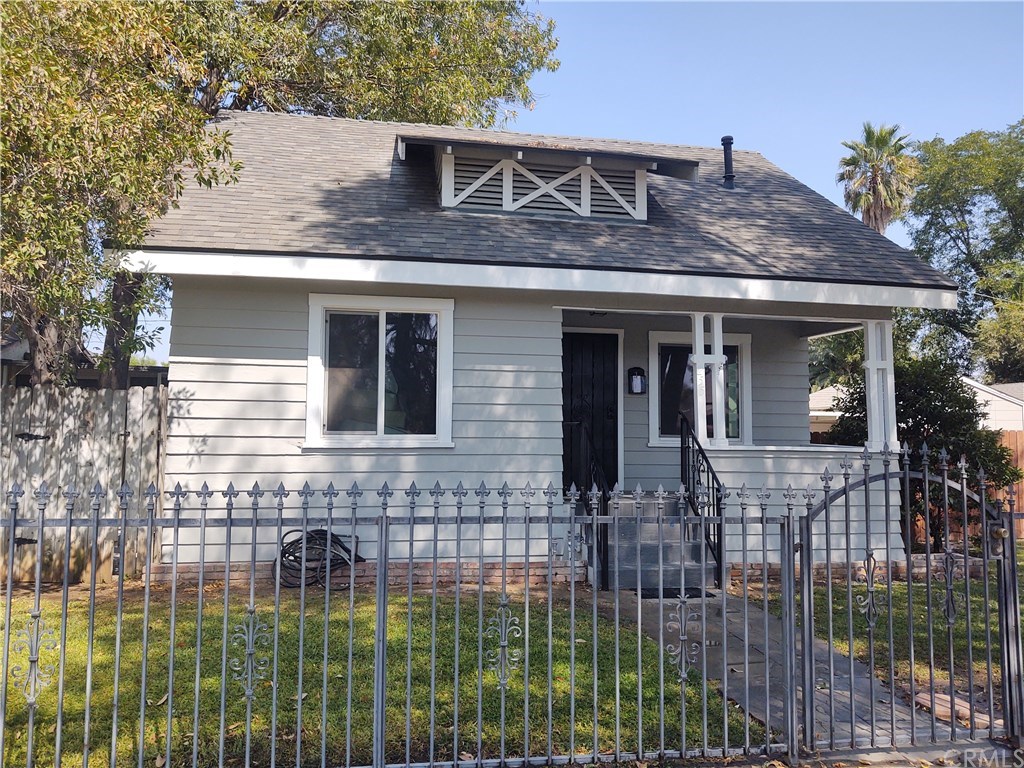 4255 4th Street Riverside, CA 92501 - Photo 1 of 2