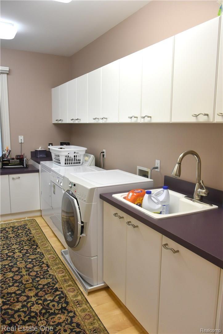 2024 Touraine Drive Rochester, MI 48306 - Photo 40 of 88 43.JPG