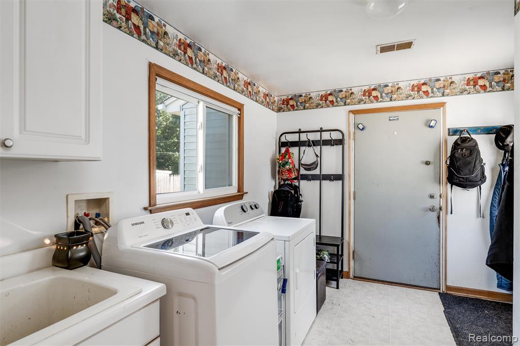 38727 Wade Road Romulus, MI 48174 - Photo 13 of 25 Gallery Image 13