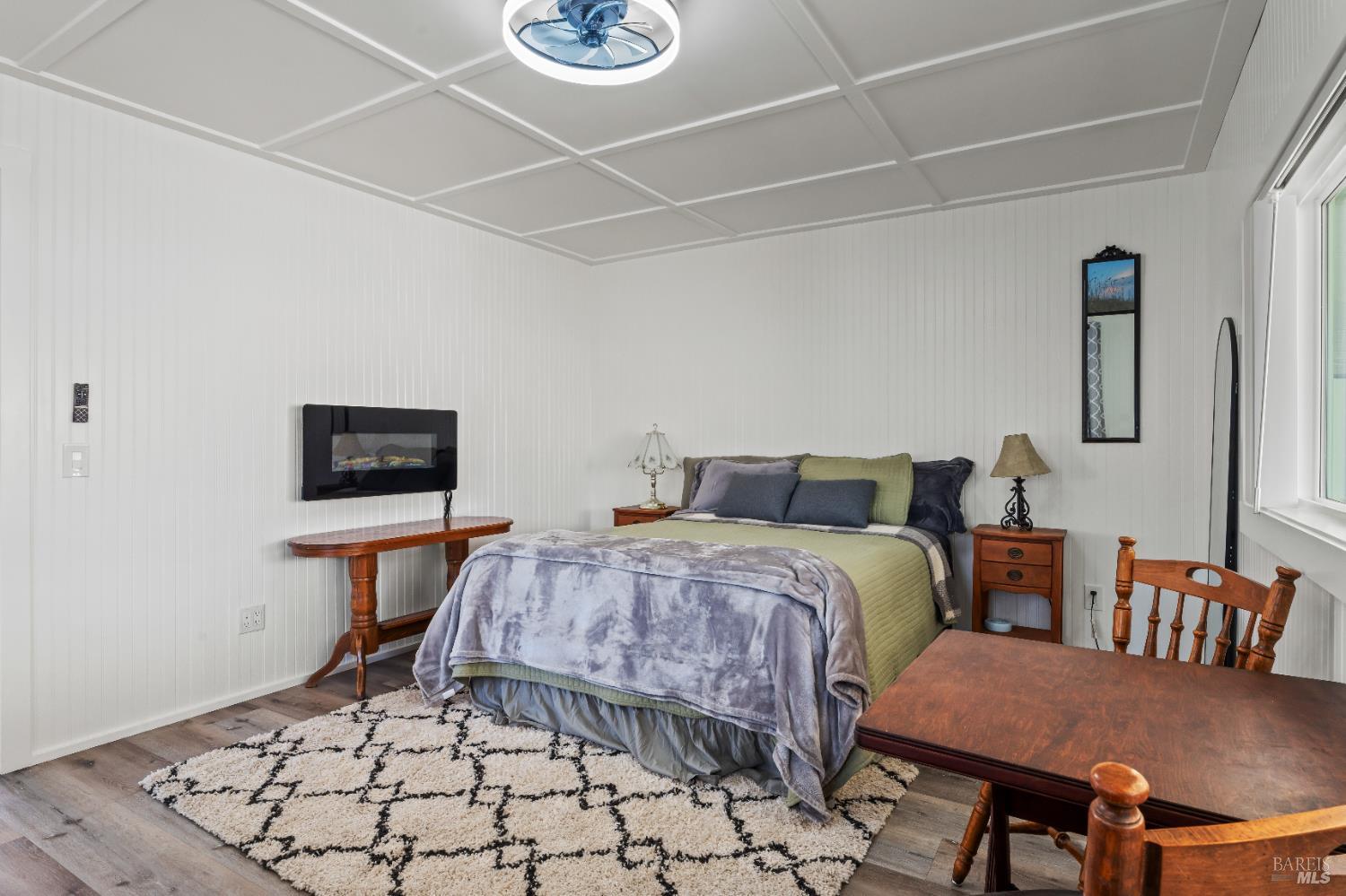 660 Leslie Street, Unit 11 Ukiah, CA 95482 - Photo 13 of 24 Large remodeled second bedroom