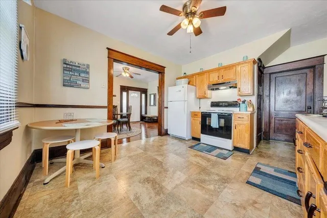 $1,800 | 1205 15th Street Southeast, Roanoke, VA 24013