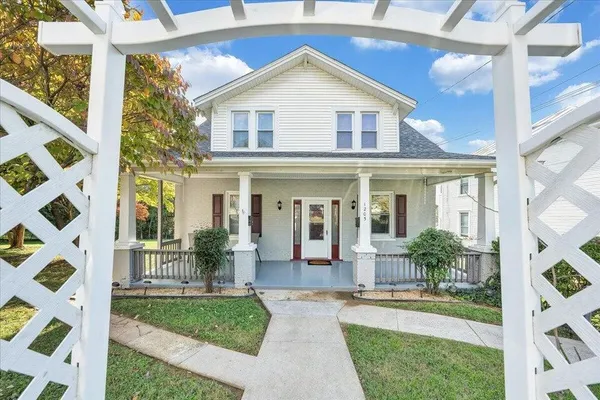 $1,650 | 1205 15th Street Southeast, Roanoke, VA 24013