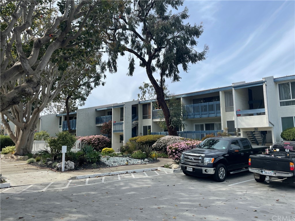 603 South Prospect Avenue, Unit 101, Redondo Beach, CA 90277 Compass