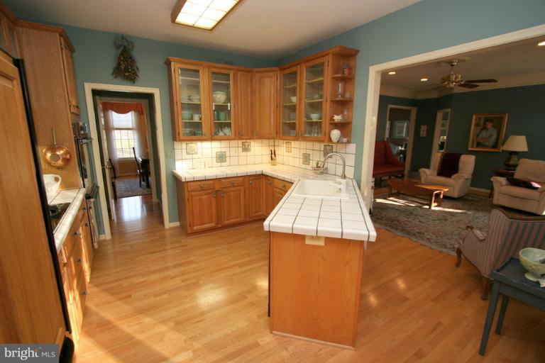 15800 Radwick Lane Silver Spring, MD 20906 - Photo 8 of 30 Interior (General)