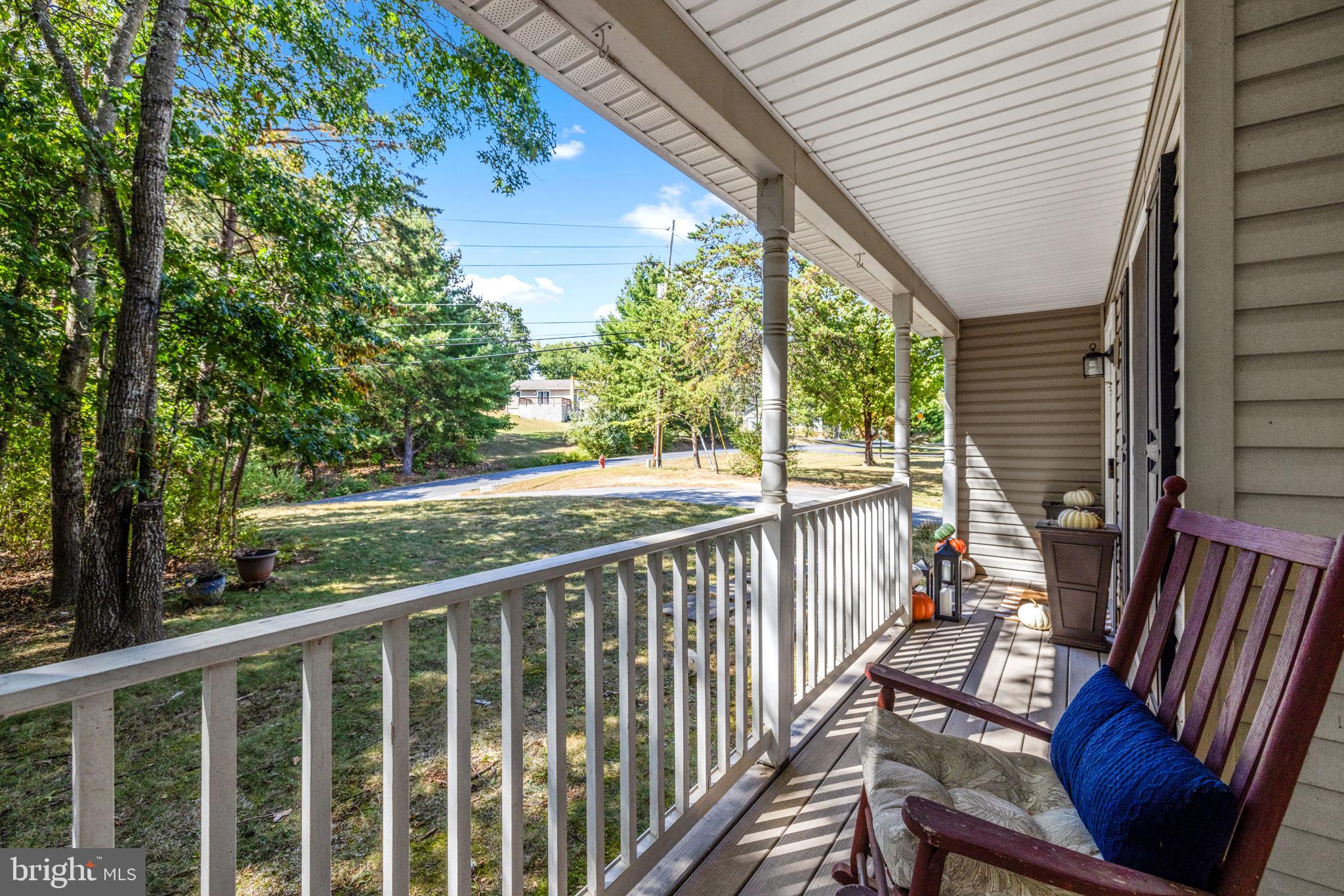 205 Holiday Road Cross Junction, VA 22625 - Photo 14 of 80