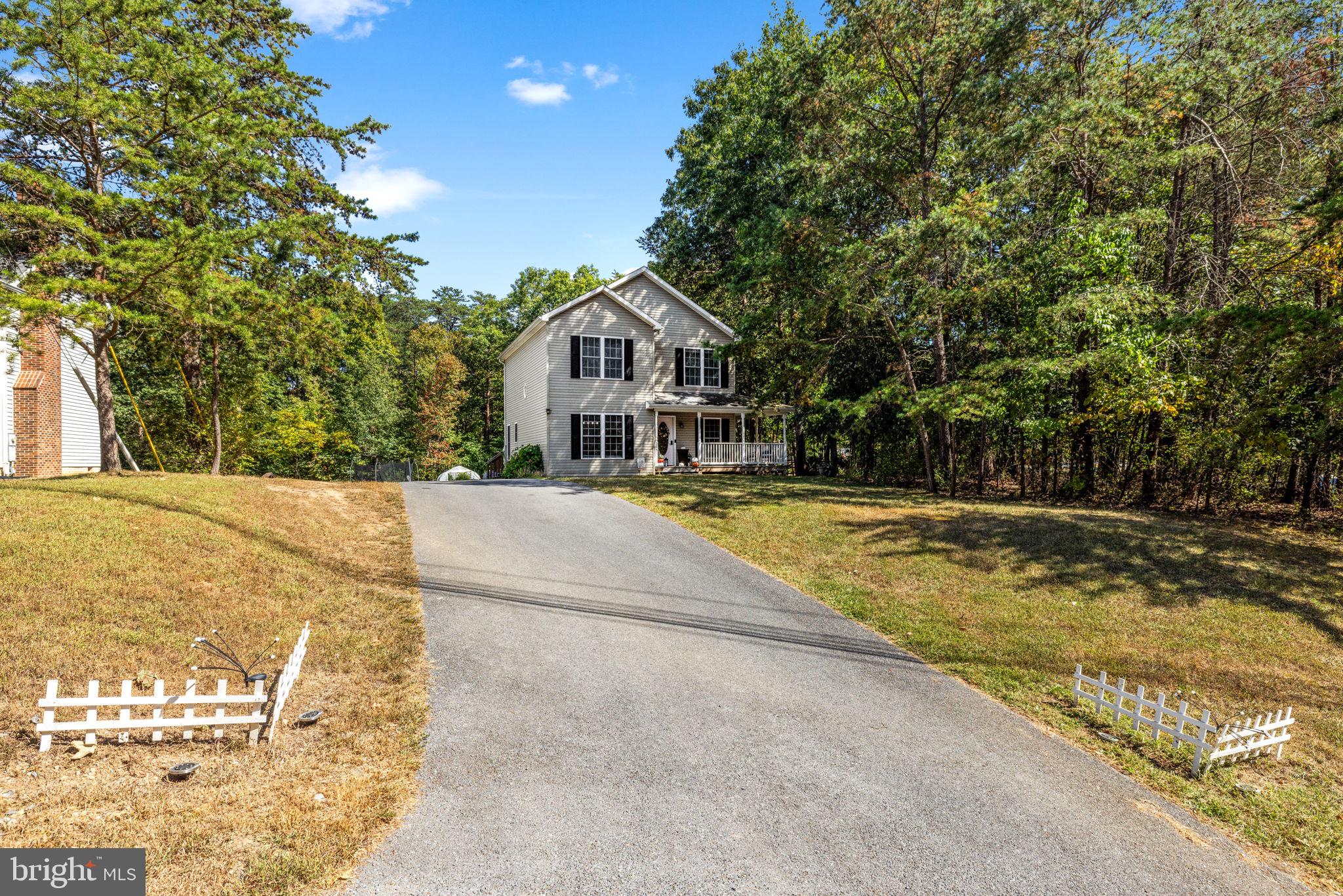 205 Holiday Road Cross Junction, VA 22625 - Photo 6 of 80