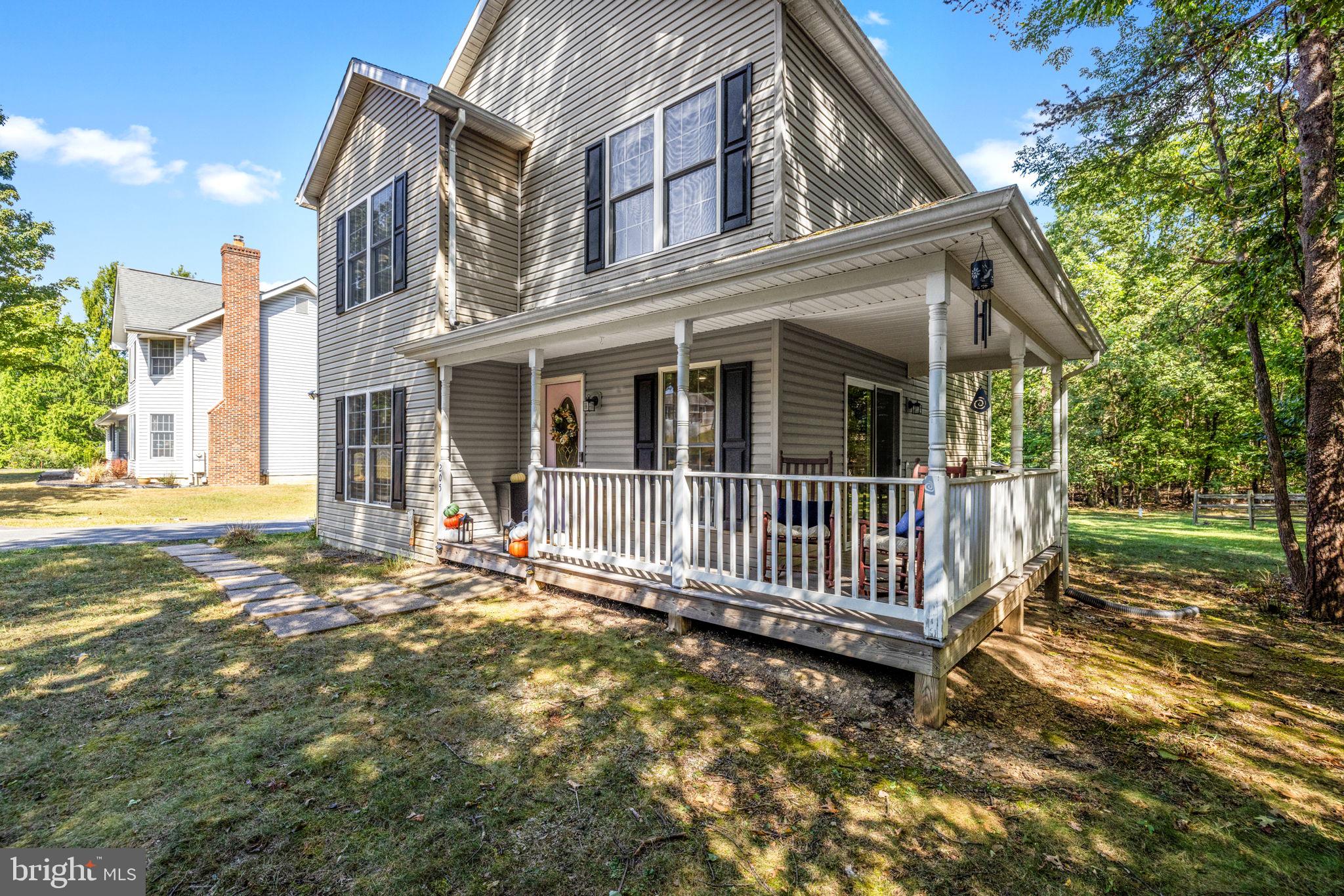 205 Holiday Road Cross Junction, VA 22625 - Photo 9 of 80