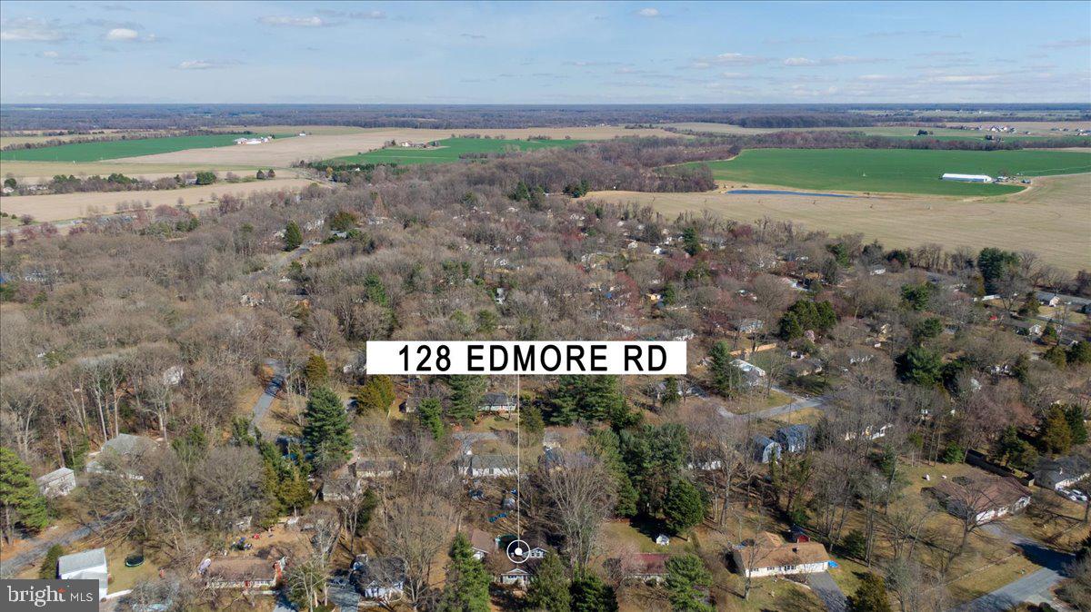 128 Edmore Road Chestertown, MD 21620 - Photo 54 of 59 a sign that is on the side of a road