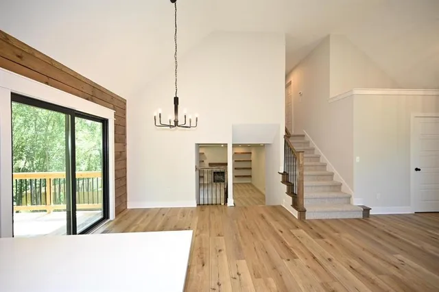 $435,000 | 105 Wagers Circle, Dearborn, MO 64439