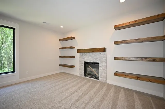 $435,000 | 105 Wagers Circle, Dearborn, MO 64439