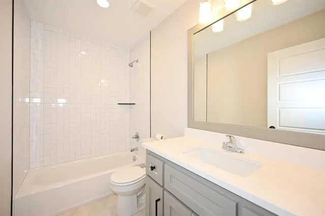 $435,000 | 105 Wagers Circle, Dearborn, MO 64439