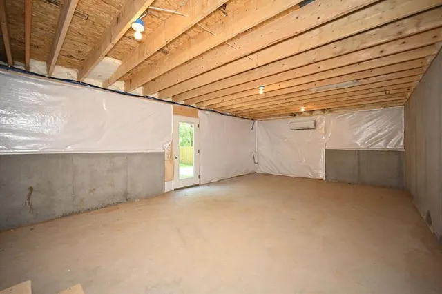 $435,000 | 105 Wagers Circle, Dearborn, MO 64439