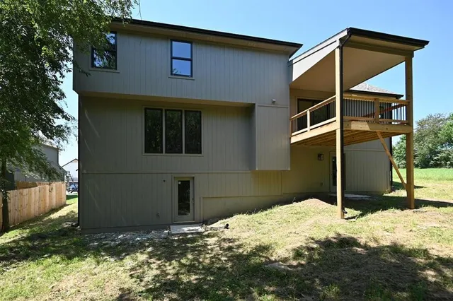 $435,000 | 105 Wagers Circle, Dearborn, MO 64439