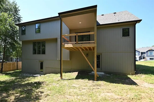 $435,000 | 105 Wagers Circle, Dearborn, MO 64439