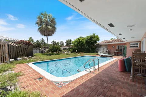 $1,280,000 | 1250 Southeast 10th Street, Deerfield Beach, FL 33441