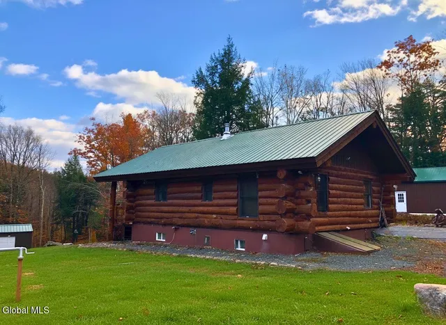 $419,999 | 465 Barlow Road, Bleecker, NY 12078