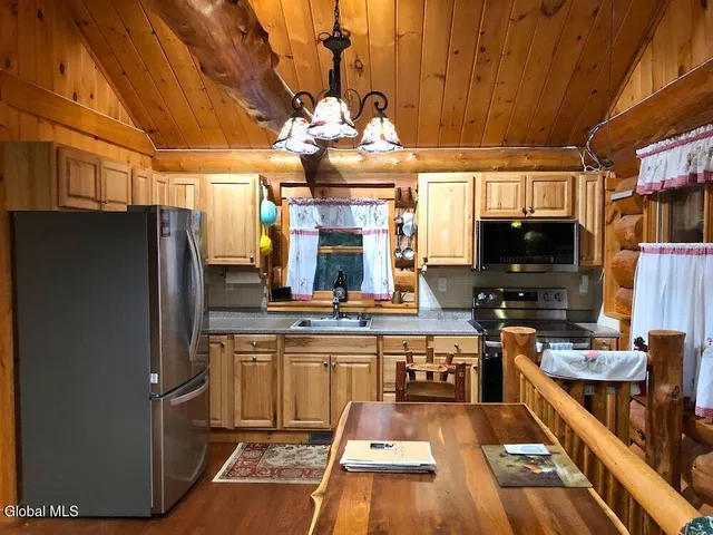 $419,999 | 465 Barlow Road, Bleecker, NY 12078