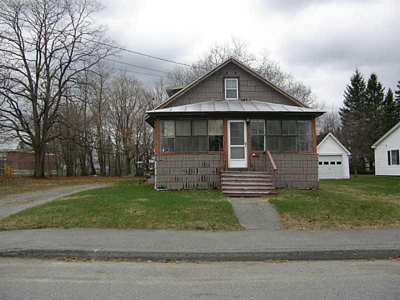 17 Locust Street Madison, ME 04950 - Photo 4 of 12 Exterior Front.
