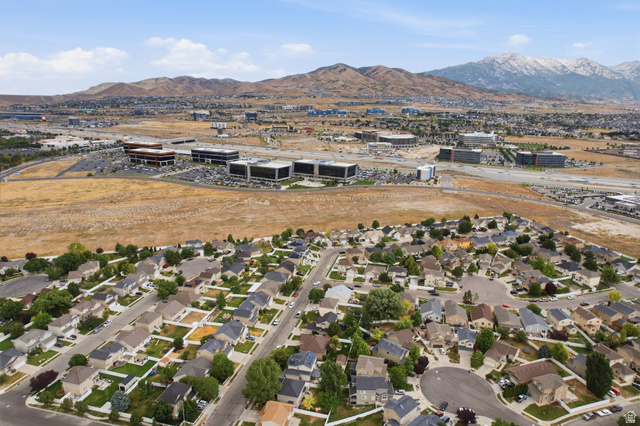 2223 North Pointe Meadow Loop Lehi, UT 84048 - Photo 56 of 56 Residential neighborhood featuring a variety of single-family homes, mature trees, and street parking