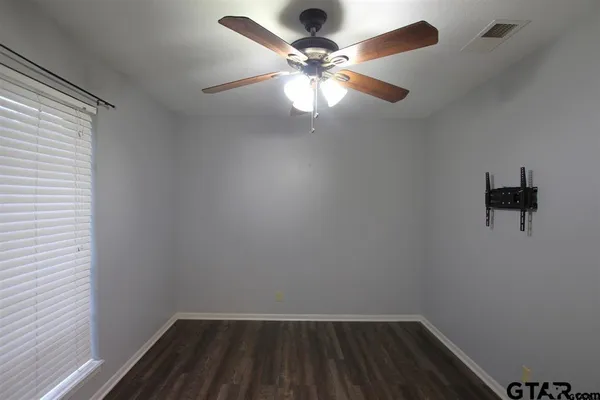 $235,000 | 305 Lakeview Street, Whitehouse, TX 75791