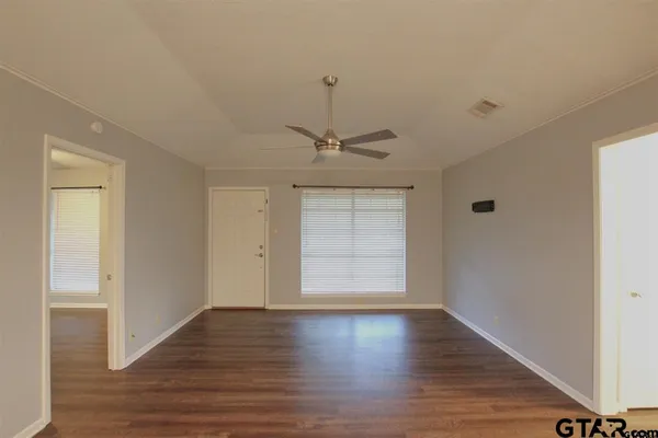 $235,000 | 305 Lakeview Street, Whitehouse, TX 75791