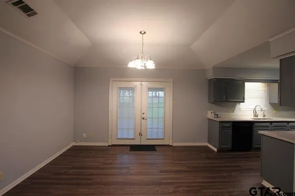 $235,000 | 305 Lakeview Street, Whitehouse, TX 75791