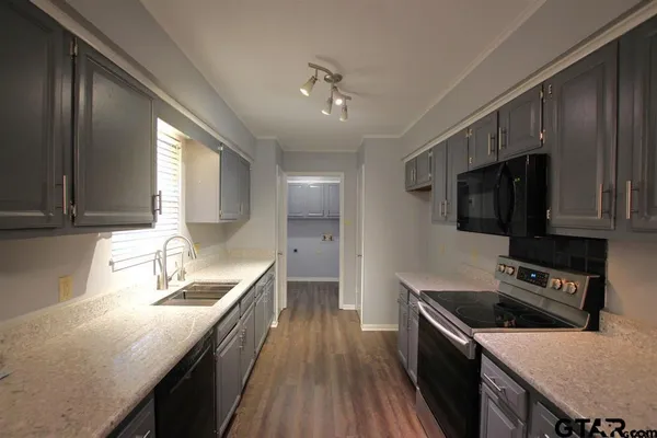 $235,000 | 305 Lakeview Street, Whitehouse, TX 75791