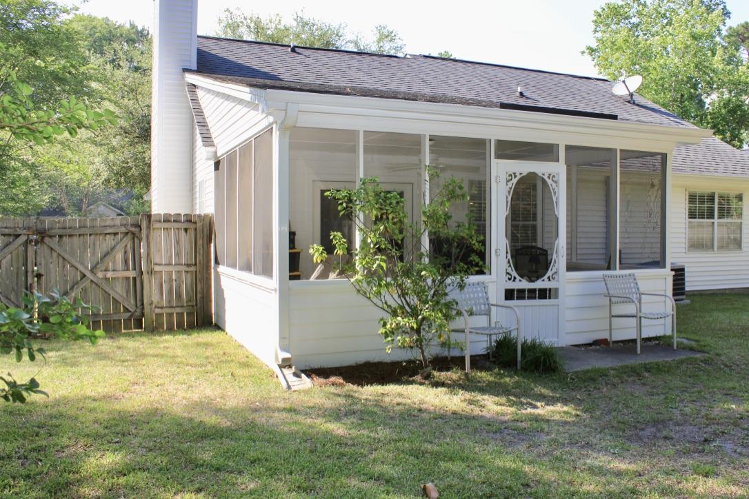 176 Commons Way Goose Creek, SC 29445 - Photo 3 of 28 HFzWzdUcRBymHM3Di9Mxng_thumb_2e3f