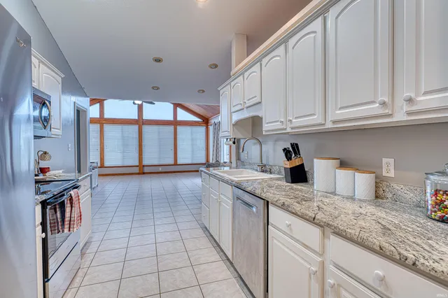 $354,999 | 3634 Grinell Drive, Evansville, IN 47711