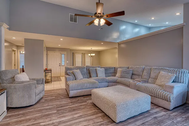 $354,999 | 3634 Grinell Drive, Evansville, IN 47711