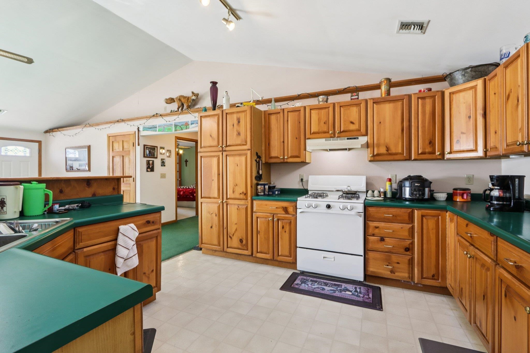 W12702 Highway 60 Trunk Lodi, WI 53555 - Photo 13 of 36