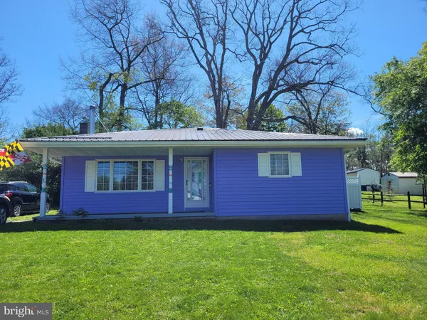 $185,000 | 512 Roanoke Avenue, Oakland, MD 21550