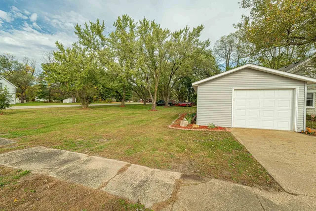 $215,000 | 311 N Highway, Lone Rock, WI 53556