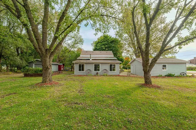 $215,000 | 311 N Highway, Lone Rock, WI 53556