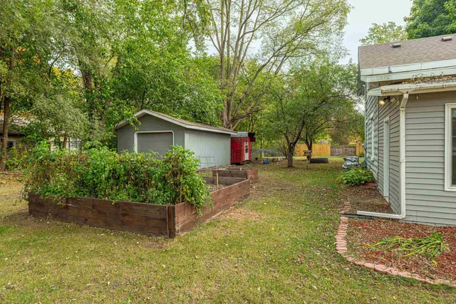 $215,000 | 311 N Highway, Lone Rock, WI 53556