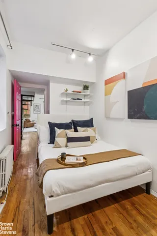 $395,000 | 317 East 73rd Street, Unit 5FE | Lenox Hill