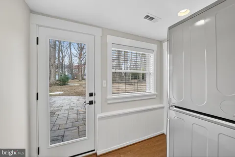 $799,000 | 7716 Frances Drive, Alexandria, VA 22306