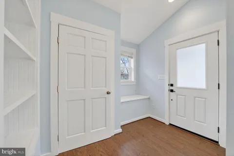 $799,000 | 7716 Frances Drive, Alexandria, VA 22306