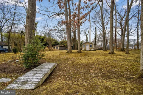 $799,000 | 7716 Frances Drive, Alexandria, VA 22306